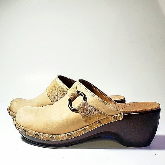 EDDIE BAUER Clogs Tan Leather Mahogany 3" Heel Suede Strap & Rivets Women's 8 M - Picture 5 of 11